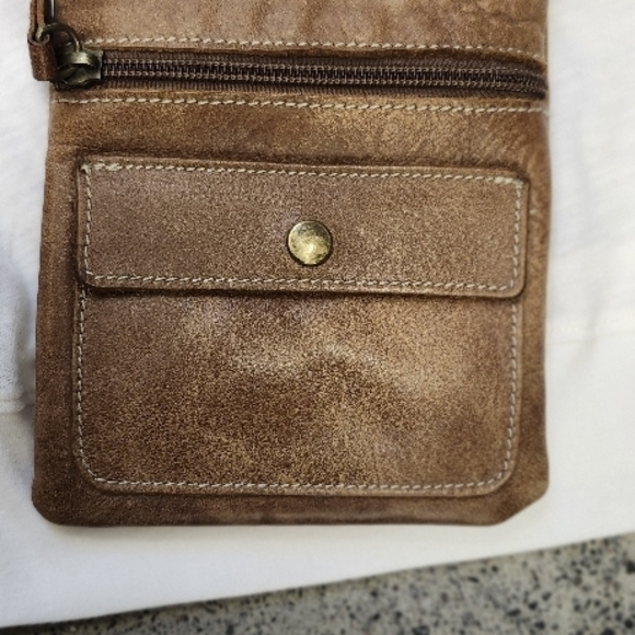 Roots Brown Leather Wallet - Picture 2 of 6